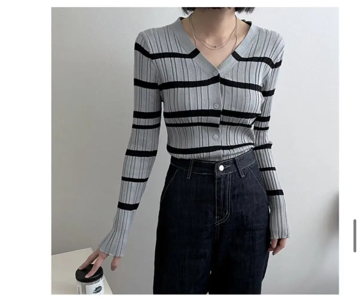 sio seoul shoulder cut-out scissor tee | 브랜드 중고거래